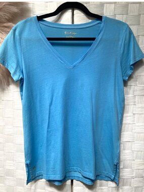 NWT Lilly Pulitzer 'SPOT' Blue V Neck T Shirt Size XS